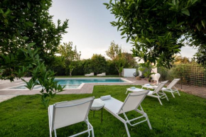 Elenas Home - Dream & Love apts w Private pool, Alikianos